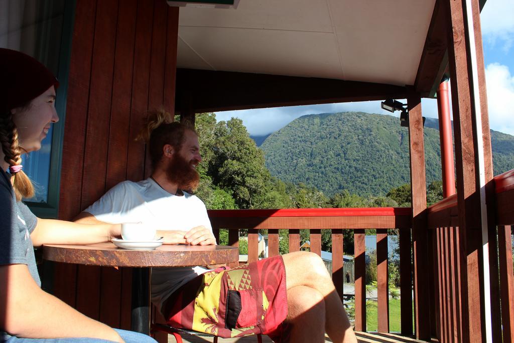 Fox Glacier Pod Hostel & Inn Экстерьер фото