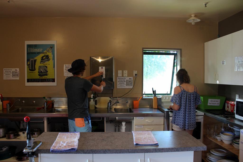 Fox Glacier Pod Hostel & Inn Экстерьер фото