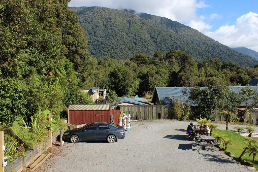Fox Glacier Pod Hostel & Inn Экстерьер фото