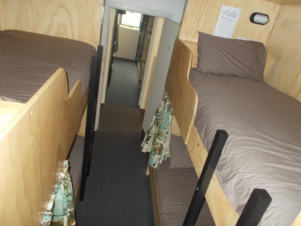 Fox Glacier Pod Hostel & Inn Экстерьер фото